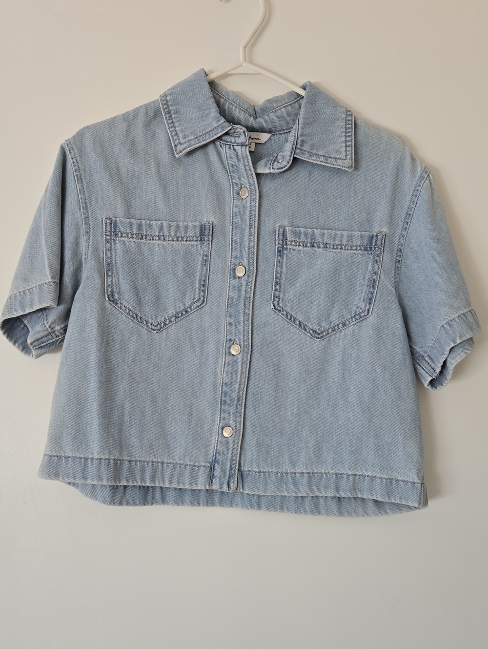 Reitmans Light Denim Button-Front Cropped Shirt